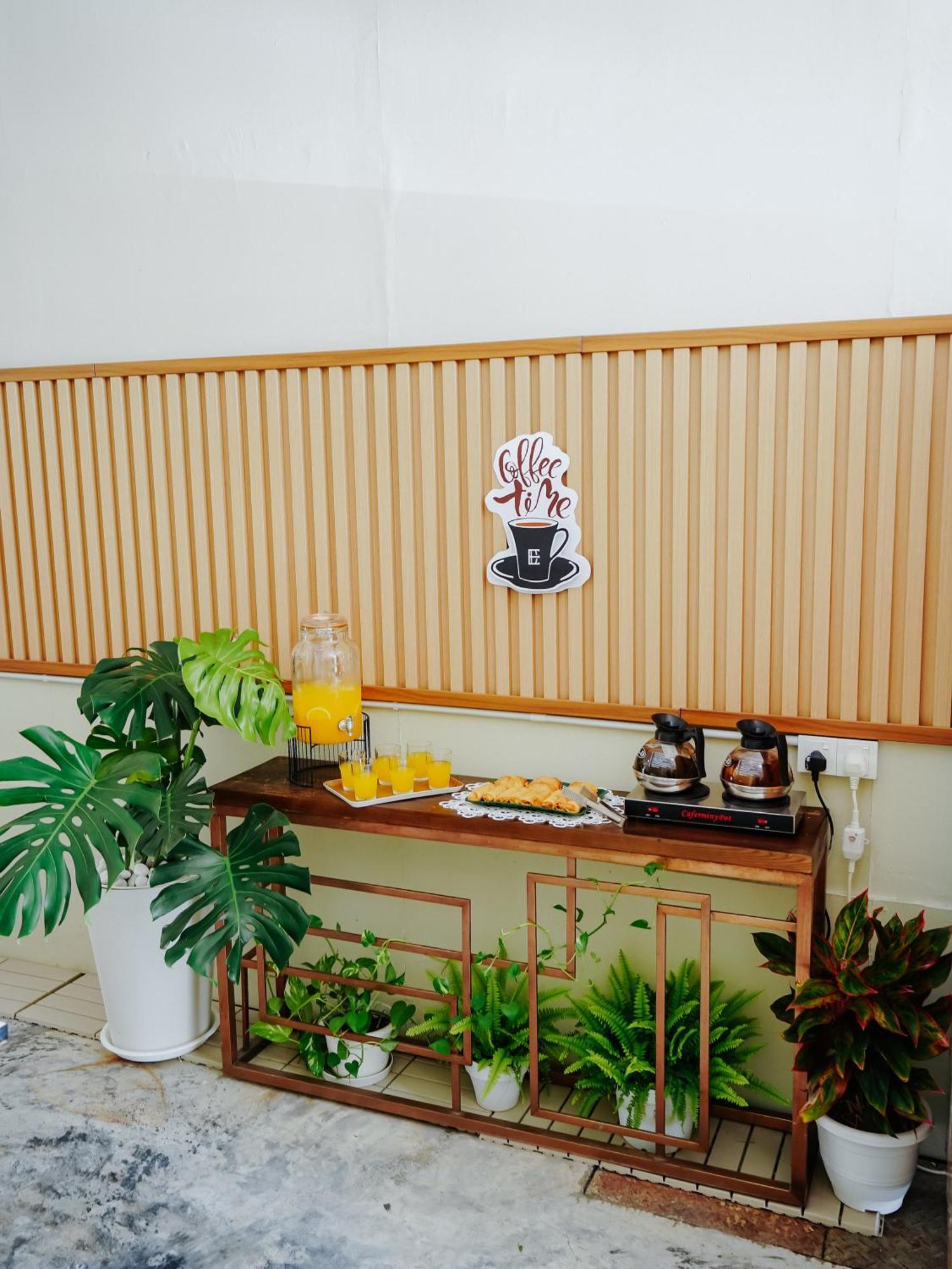 Wangs Hotel Gurney Drive George Town Esterno foto