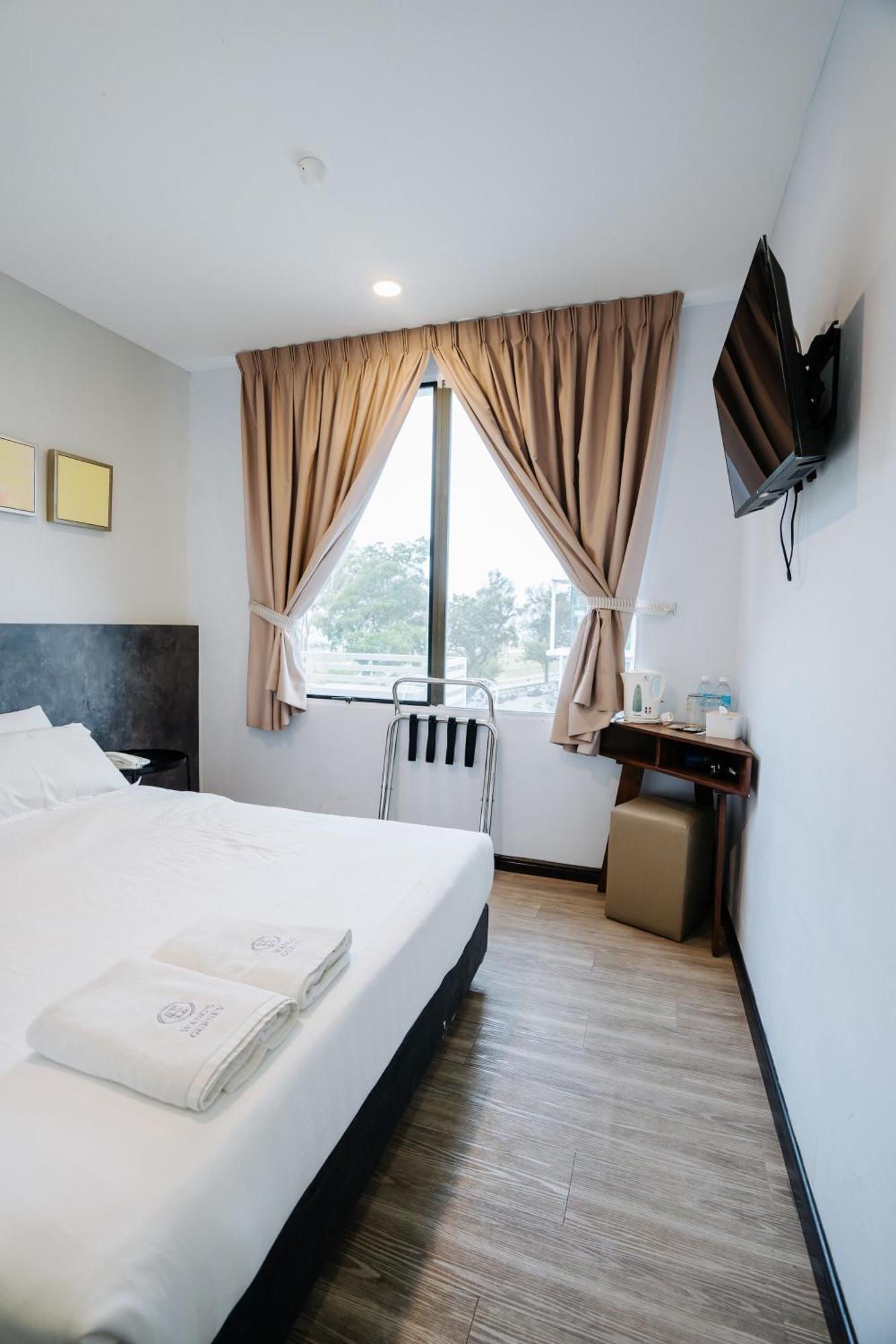 Wangs Hotel Gurney Drive George Town Esterno foto