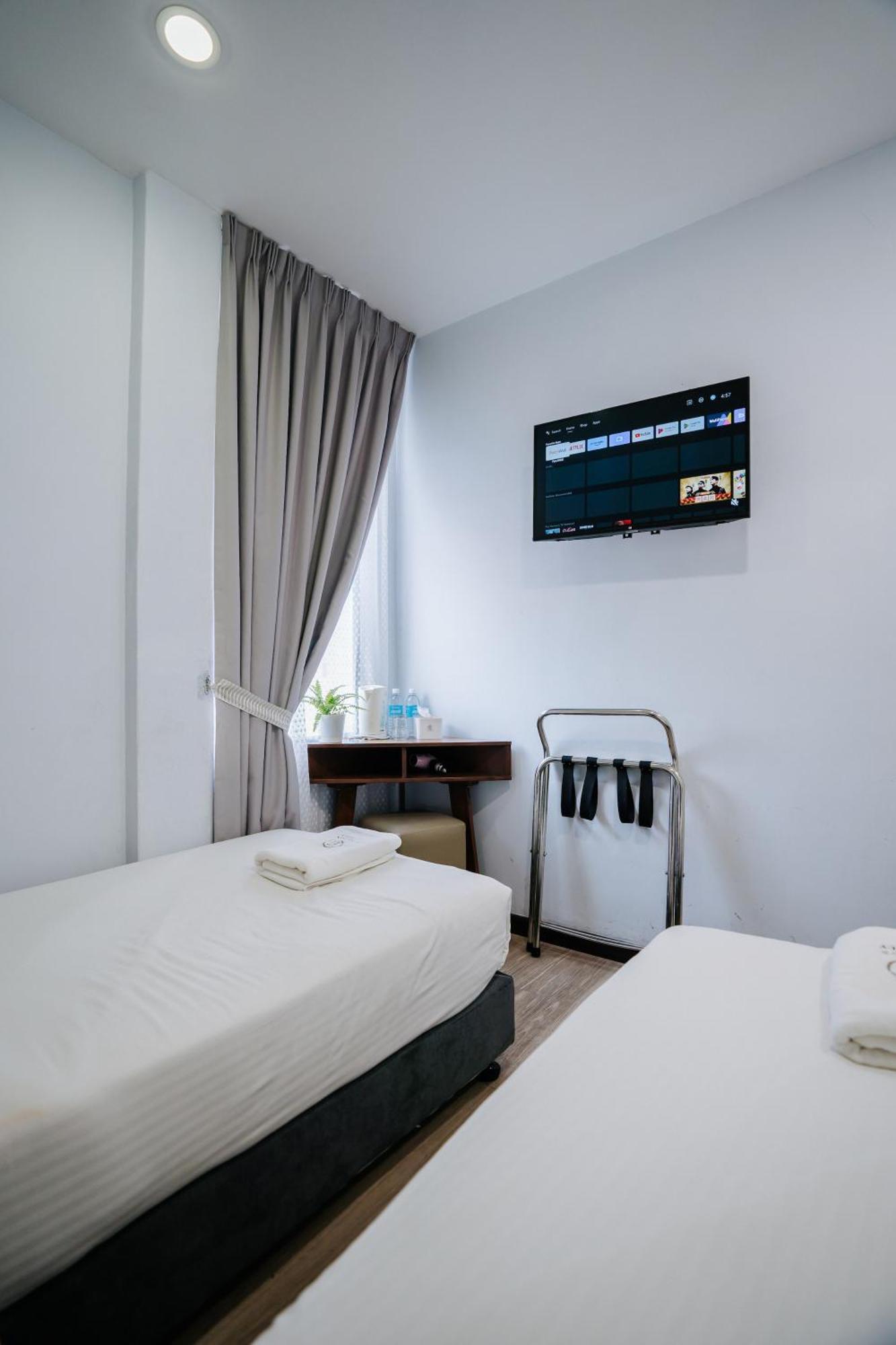 Wangs Hotel Gurney Drive George Town Esterno foto